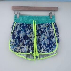 Atmosphere Workout Short | 100% Polyester | Size 6 (UK 10)